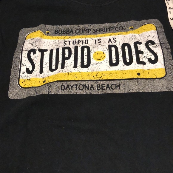 Used t short sizeS - Picture 8 of 11